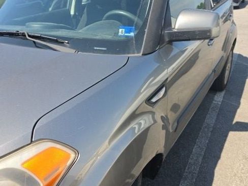 Used 2013 Kia Soul FWD image 3