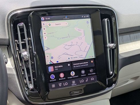 Certified 2026 Volvo XC40 B5 Plus AWD/4WD image 23