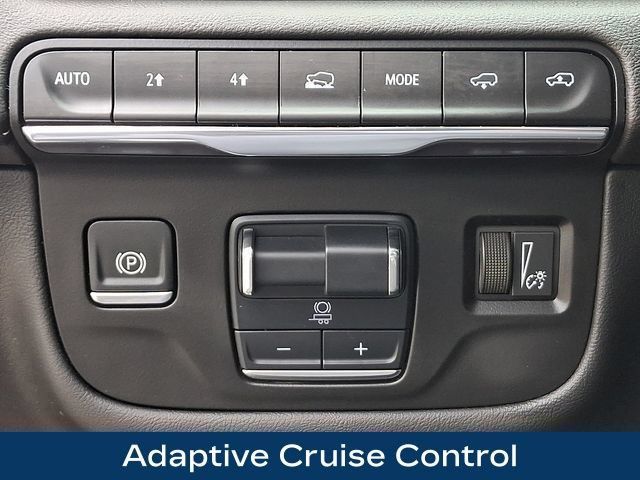Used 2024 Cadillac Escalade Premium Luxury w/ Performance Package AWD/4WD image 35