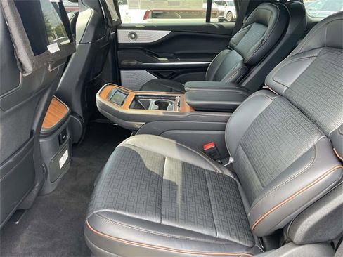 New 2025 Lincoln Navigator Black Label image 6