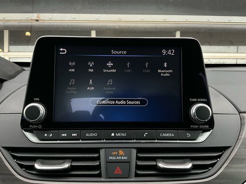 Used 2025 Nissan Altima 2.5 SV image 28