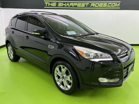 Used 2015 Ford Escape Titanium w/ Equipment Group 301A AWD/4WD image 2
