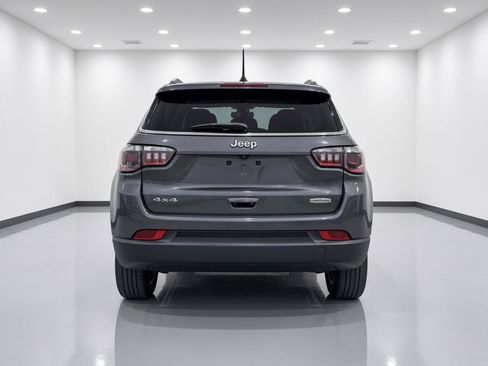 Used 2021 Jeep Compass Latitude AWD/4WD image 4