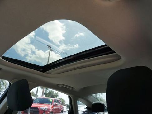 Used 2020 Ford Fusion SE image 7