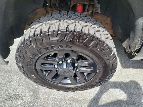 Used 2017 Chevrolet Silverado 2500 LT AWD/4WD image 27