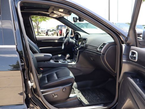 Used 2022 Jeep Grand Cherokee Limited w/ Tech Group RWD image 28