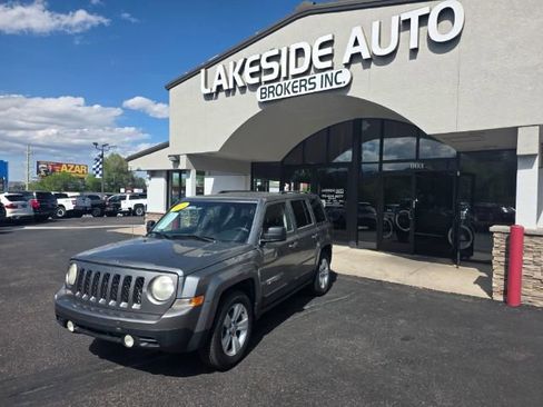 Used 2014 Jeep Patriot Latitude FWD image 1