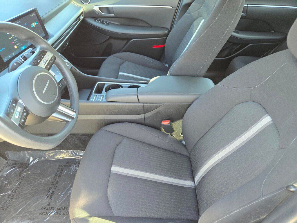 Used 2024 Hyundai Sonata SEL FWD image 11