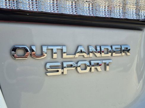 Used 2021 Mitsubishi Outlander Sport LE FWD image 75