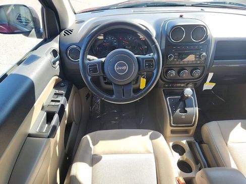 Used 2011 Jeep Compass Latitude image 11