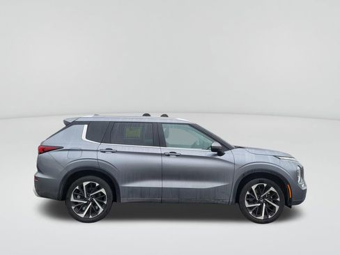 Used 2023 Mitsubishi Outlander SEL image 7