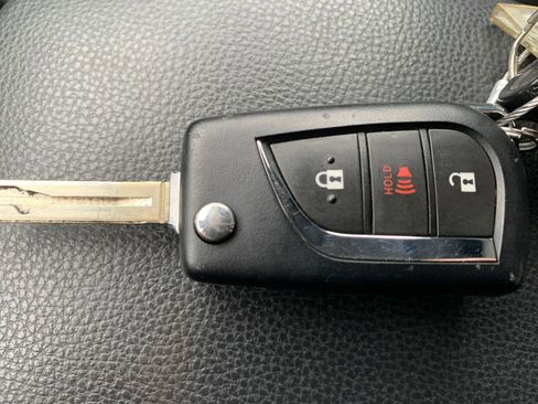 Used 2025 Toyota RAV4 LE image 22