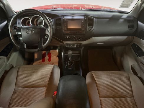 Used 2014 Toyota Tacoma 2WD Double Cab image 17
