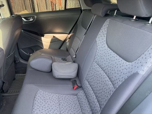 Used 2018 Hyundai Ioniq Blue image 21