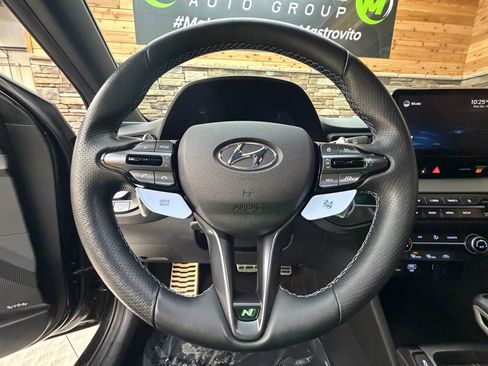 Used 2022 Hyundai Veloster N image 16