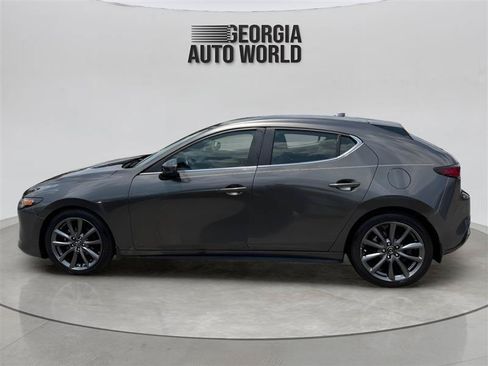 Used 2019 MAZDA MAZDA3 Hatchback w/ Preferred Package FWD image 10