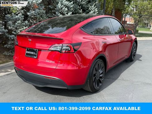 Used 2023 Tesla Model Y Performance image 8