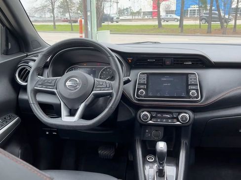 Used 2020 Nissan Kicks SR w/ SR Premium Package image 22
