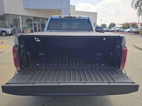 Used 2022 Toyota Tundra Platinum w/ Advanced Package AWD/4WD image 16