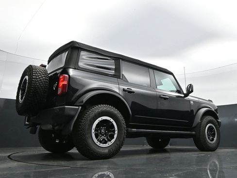 Used 2023 Ford Bronco Big Bend w/ Sasquatch Package AWD/4WD image 31
