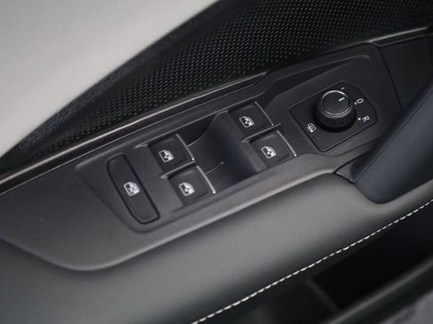 New 2026 Volkswagen Tiguan SE image 10