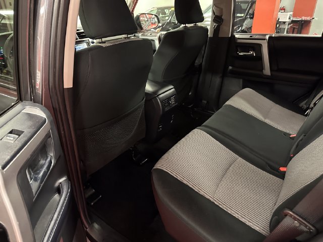 Certified 2018 Toyota 4Runner SR5 AWD/4WD image 13