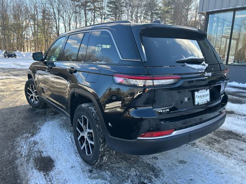 Used 2026 Jeep Grand Cherokee Limited AWD/4WD image 7