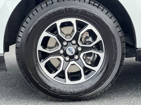 Used 2024 Ford Expedition XLT image 12