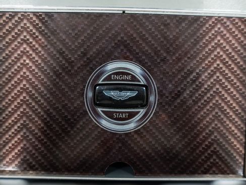 Used 2015 Aston Martin Vanquish Coupe RWD image 35