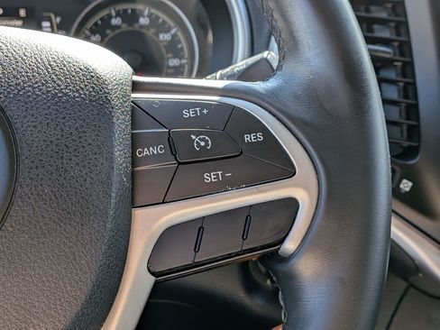 Used 2014 Jeep Cherokee Latitude FWD image 17