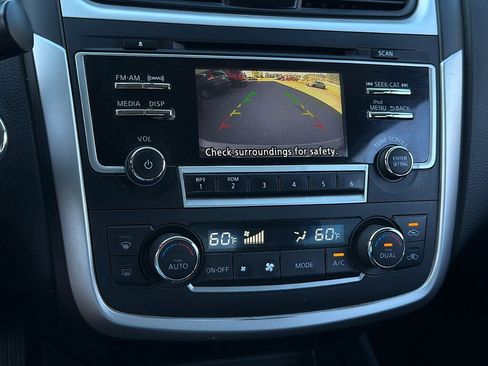 Used 2017 Nissan Altima 2.5 SV FWD image 13
