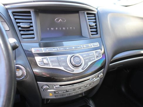 Used 2019 INFINITI QX60 Luxe w/ Essential Package image 18