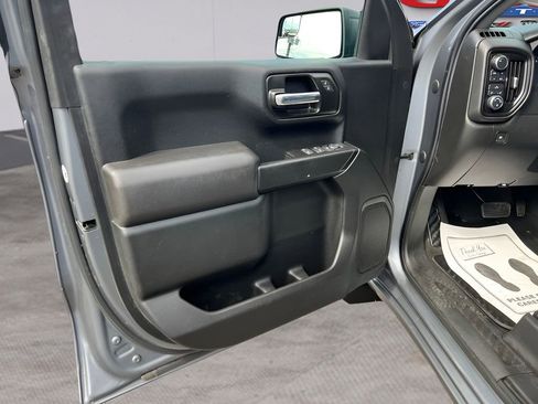 Used 2020 Chevrolet Silverado 1500 Custom w/ Custom Value Package image 12