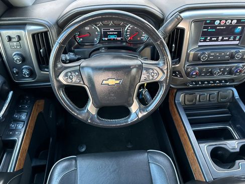 Used 2018 Chevrolet Silverado 1500 High Country AWD/4WD image 16