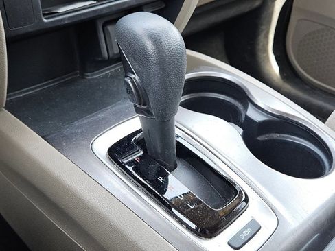 Used 2018 Honda Pilot EX image 11