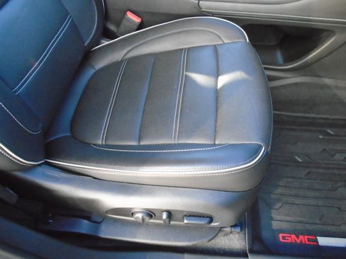 Used 2020 GMC Acadia Denali w/ Technology Package image 27