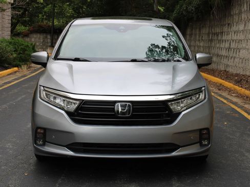 Used 2021 Honda Odyssey Elite image 2