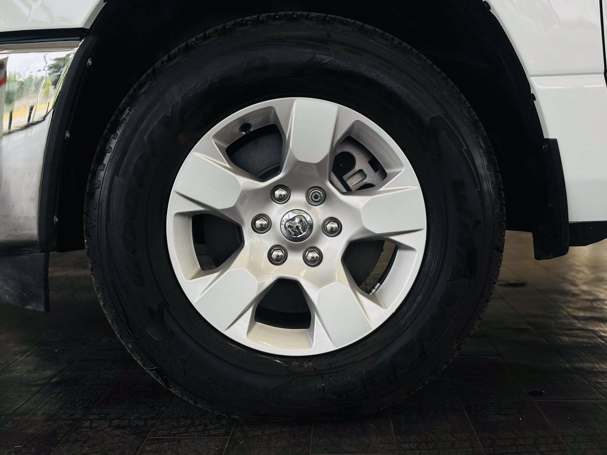 Used 2025 RAM 1500 Tradesman AWD/4WD image 29