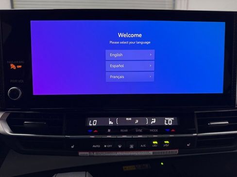 New 2026 Toyota Sienna XLE image 17