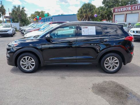 Used 2016 Hyundai Tucson SE w/ Option Group 02 FWD image 2