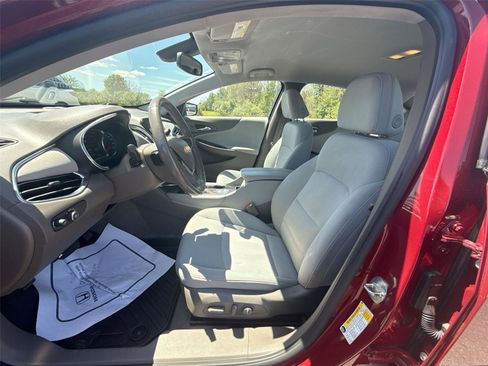 Used 2018 Chevrolet Malibu LT FWD image 13