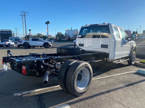 New 2026 Ford F550 4x4 SuperCab Super Duty image 9