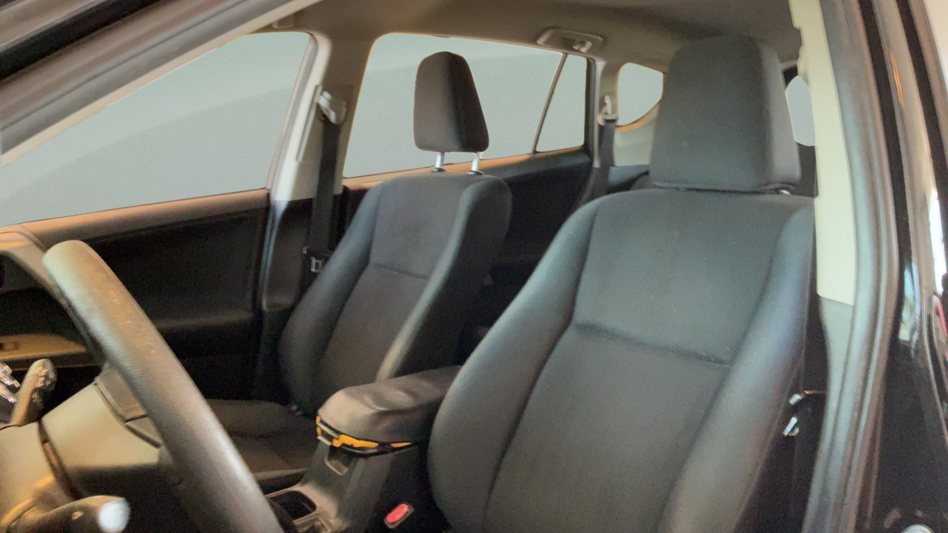Used 2016 Toyota RAV4 LE FWD image 17