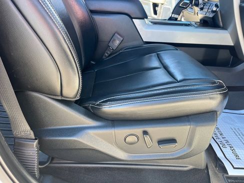 Used 2019 Ford F150 Lariat image 23