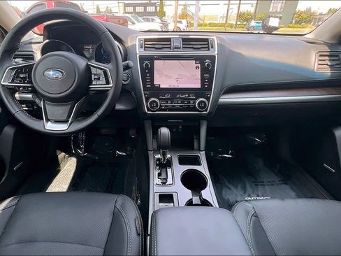 Used 2018 Subaru Outback 2.5i Limited AWD/4WD image 16