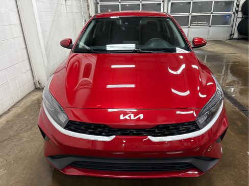 Used 2024 Kia Forte LXS image 4