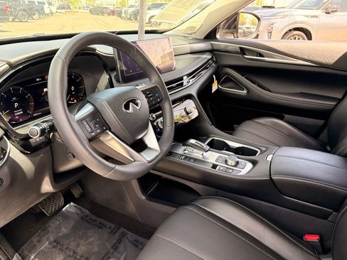 Certified 2026 INFINITI QX60 Luxe w/ Family Package FWD image 17
