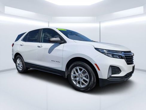 Used 2022 Chevrolet Equinox LT AWD/4WD image 1
