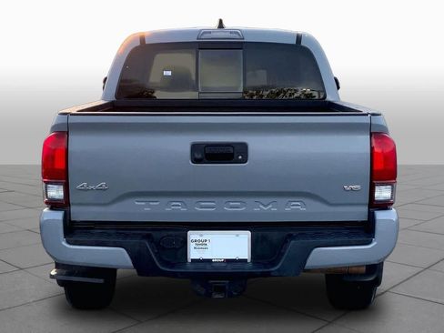 Used 2020 Toyota Tacoma SR5 w/ Technology Package AWD/4WD image 5