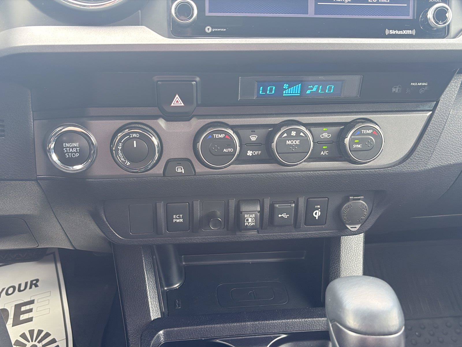Used 2022 Toyota Tacoma TRD Off-Road AWD/4WD image 40